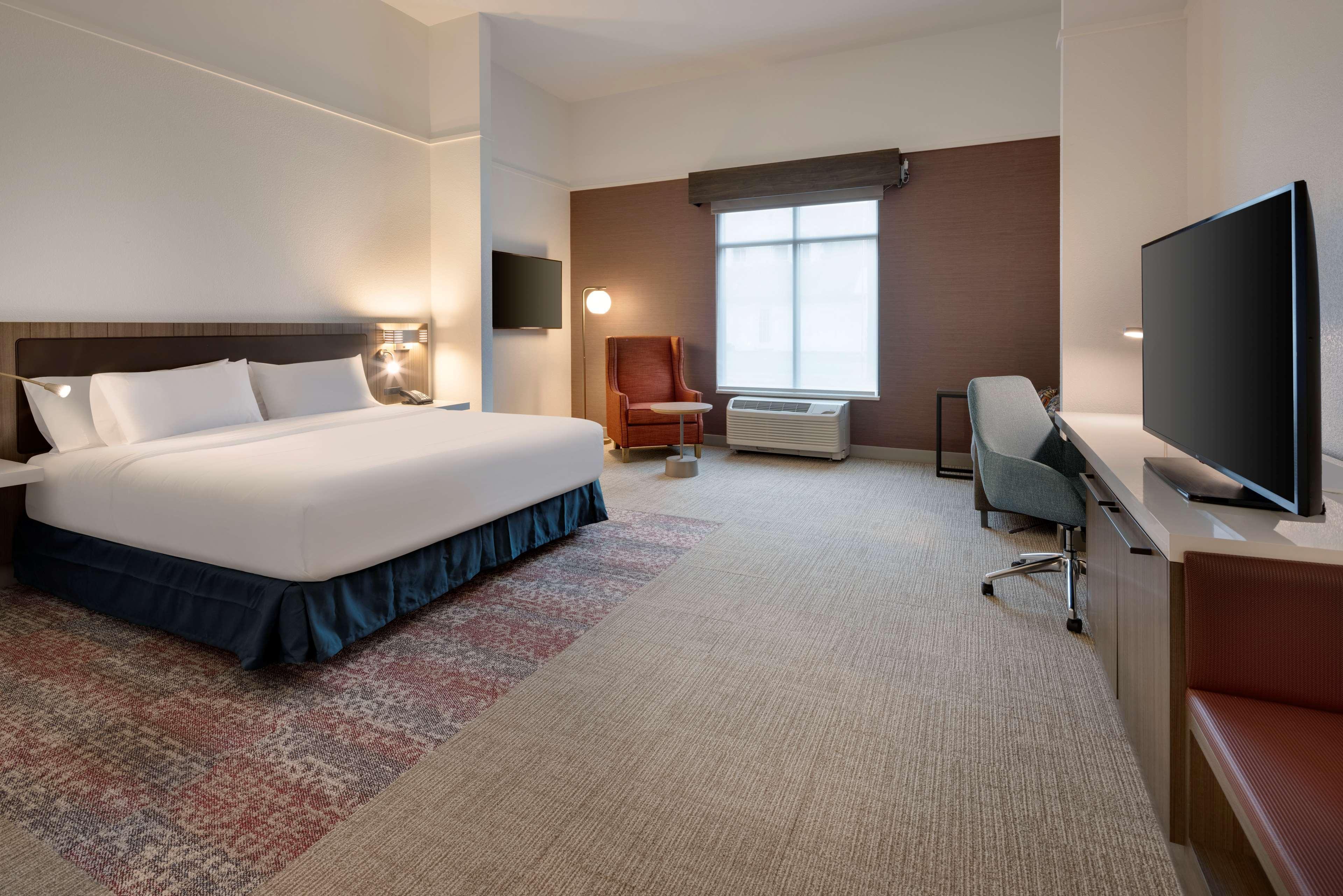 Hilton Garden Inn Haymarket Exterior foto